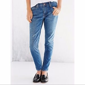 BDG Slim Boyfriend Distressed Jeans Size 28